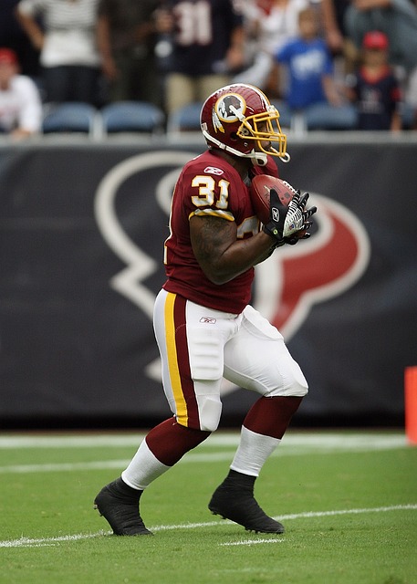 伊劳拉：相信球队本场比赛能状态反弹，期待与切尔西较量